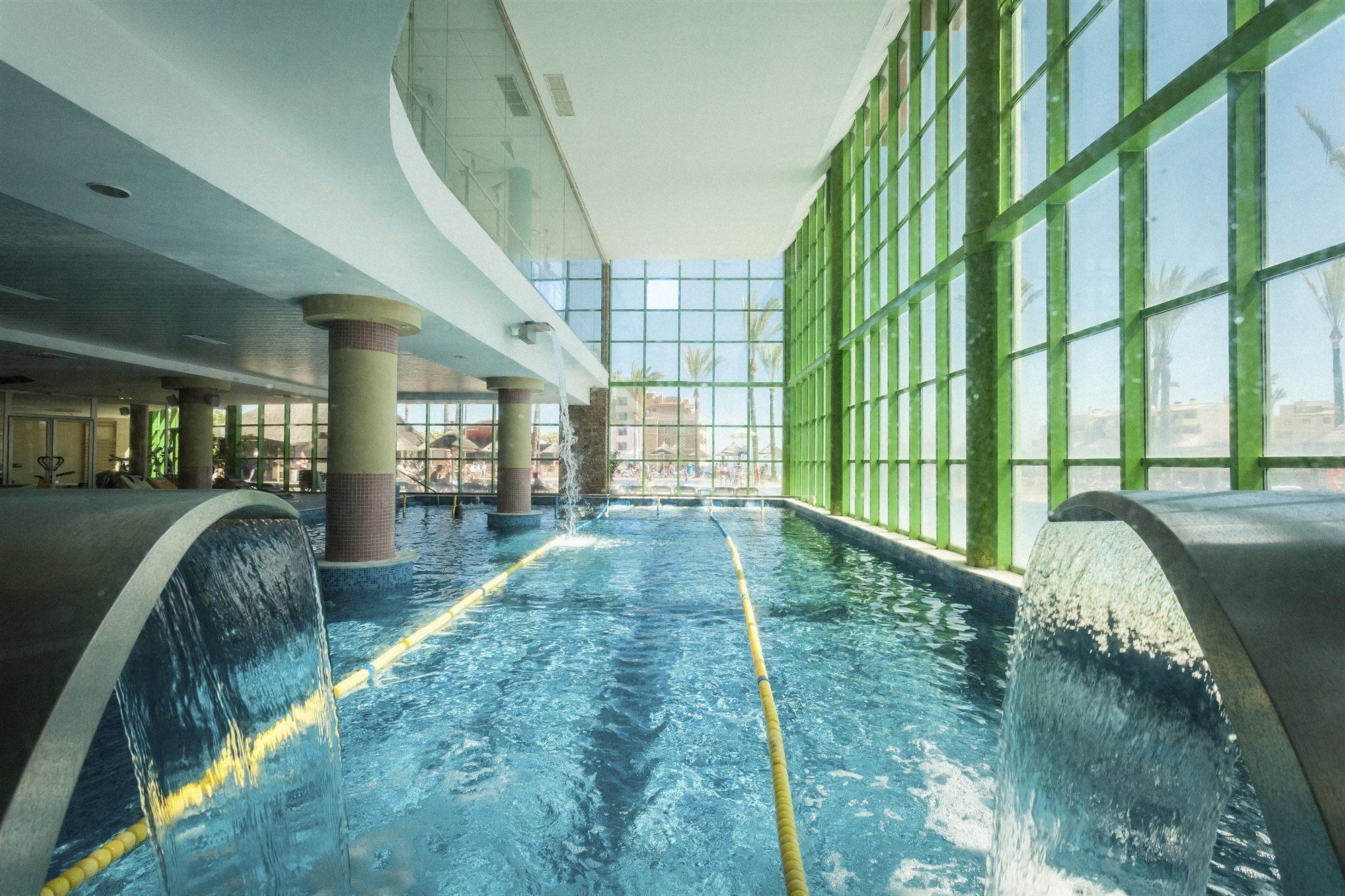 World Riwo Hotel. 4*
