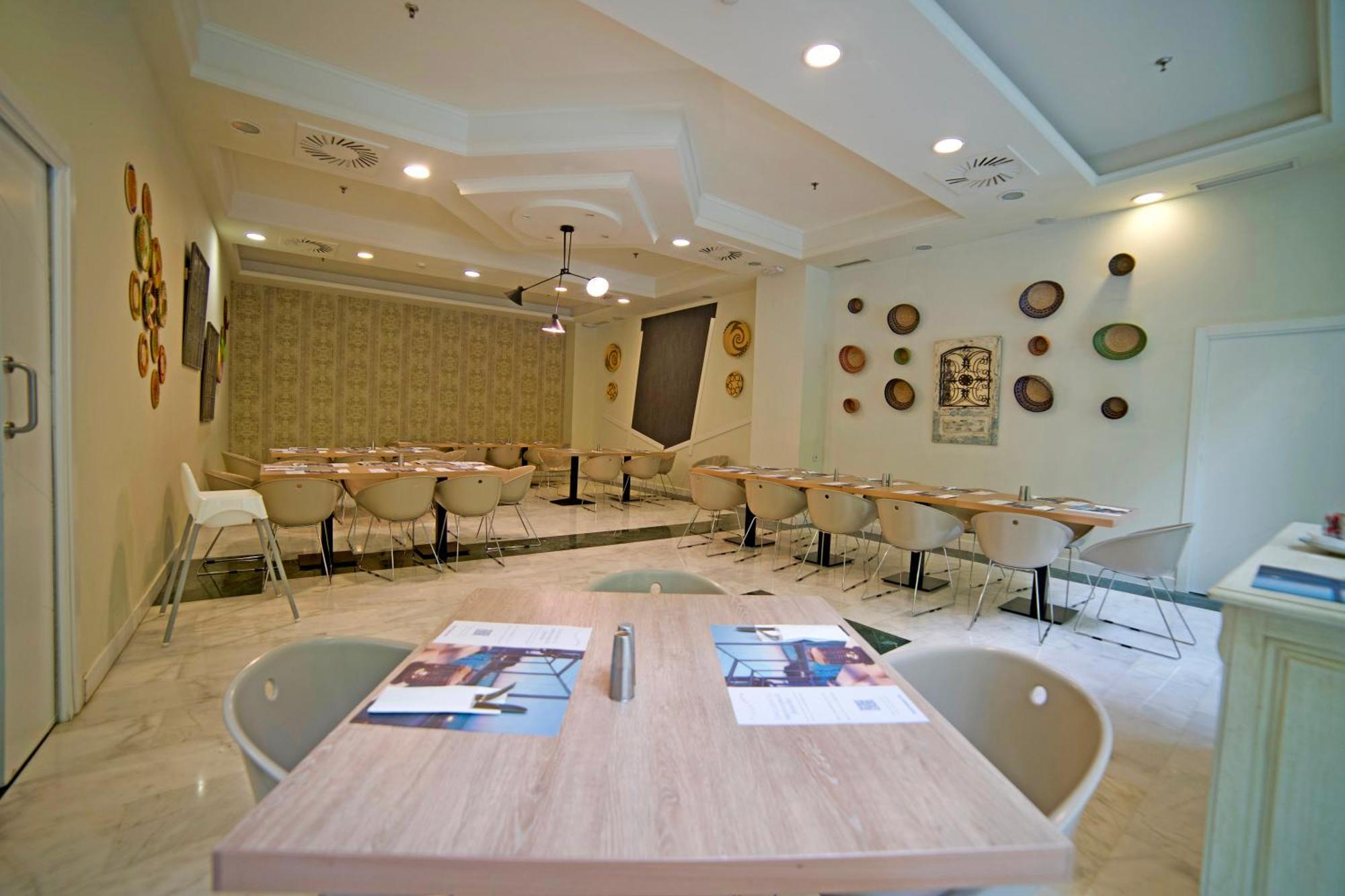 World Riwo Hotel. 4*